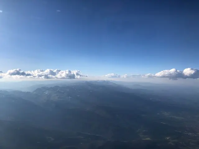 Cumuliform cloud indicating orographic turbulence.
